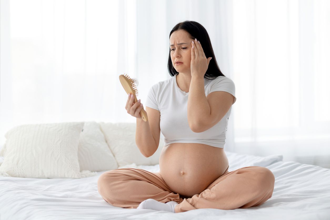 孕期掉髮吃什麼？補充6大關鍵營養素+5個生活撇步遠離脫髮問題！