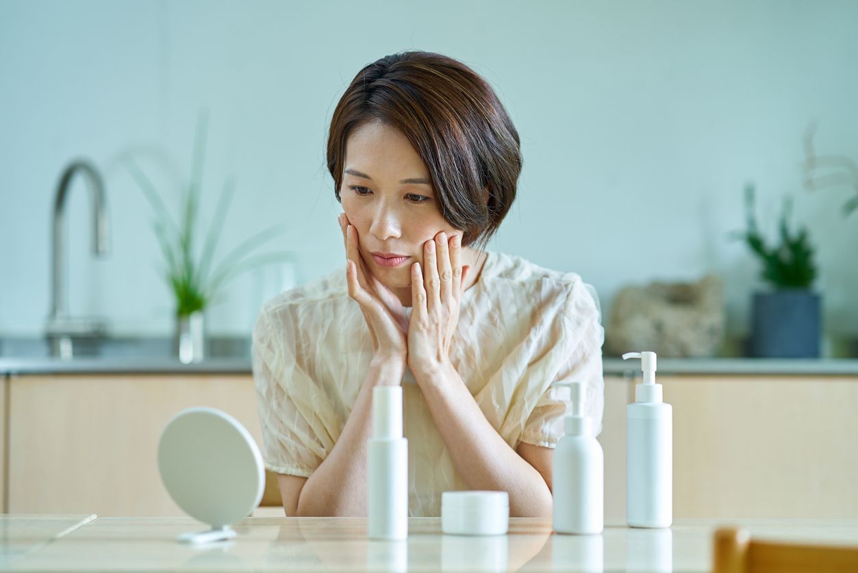 如何改善臉頰下垂？美容專家公開8個必學保養法，一文看懂抗老秘訣！
