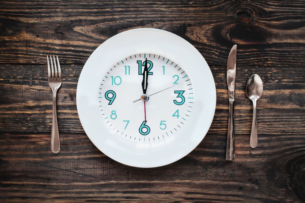 斷食療程點揀好？168斷食 vs 52斷食法，解鎖身體自噬模式，7天重啟代謝！ 