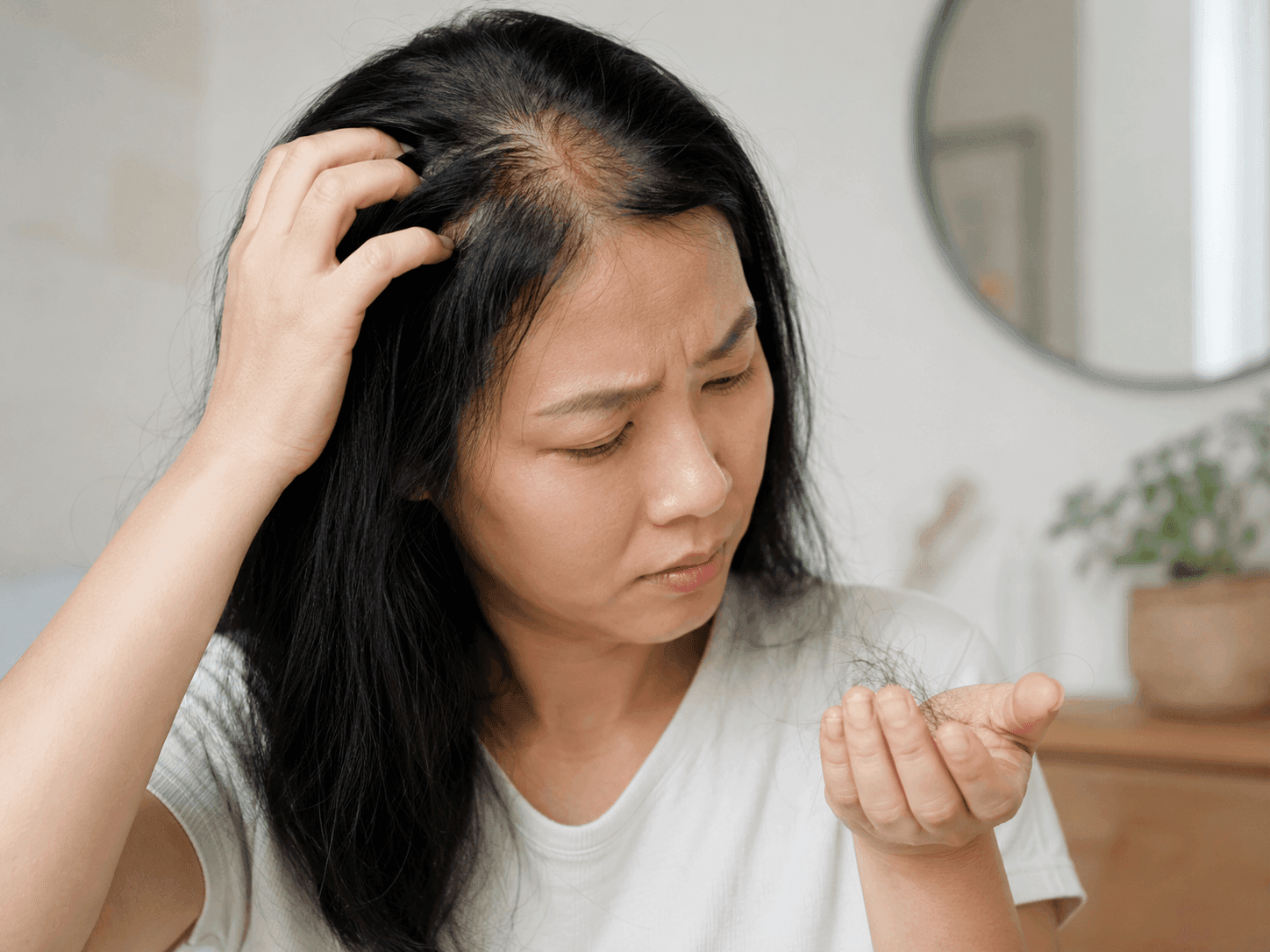 頭皮痕癢脫髮，但我明明沒染燙！隱藏在毛囊底下的殺手與「頭痕」真相