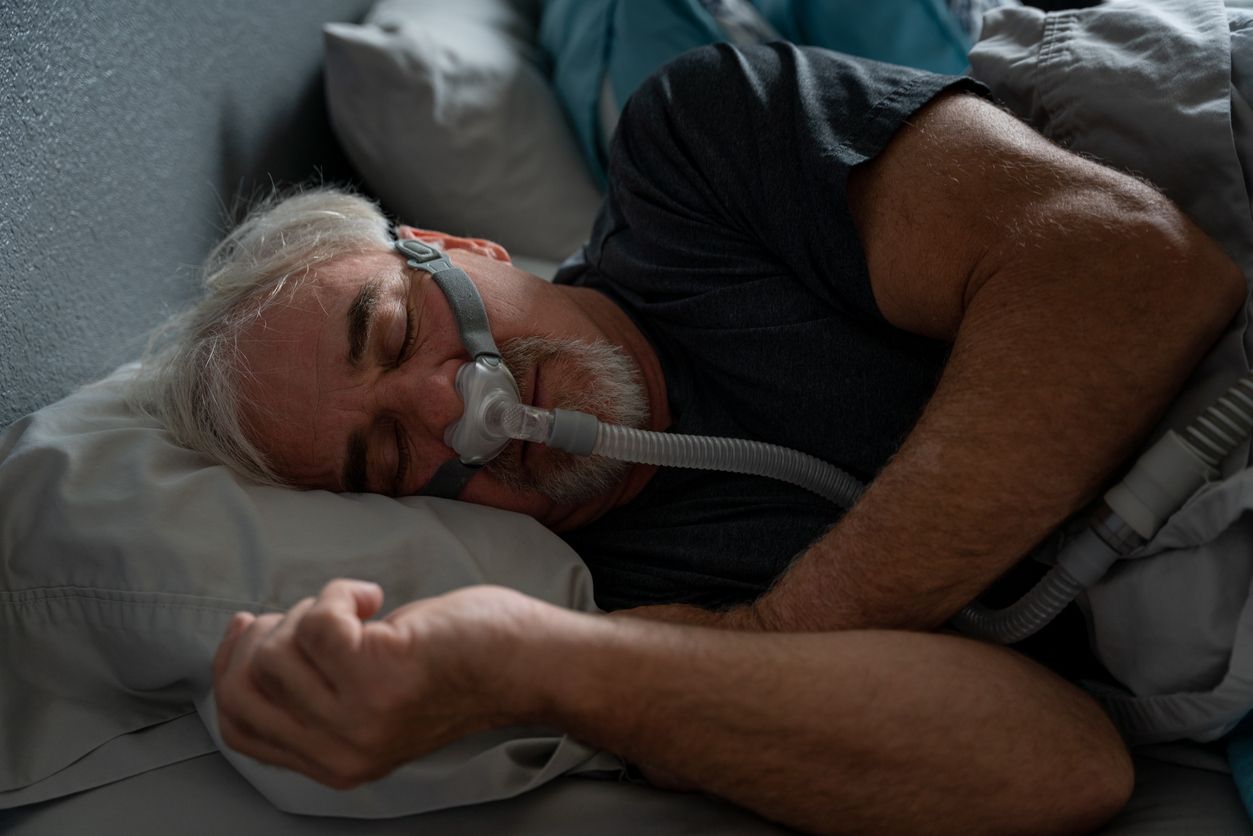 睡眠窒息症治療指南：除了每晚戴笨重面罩，原來還有這4大出路！ 