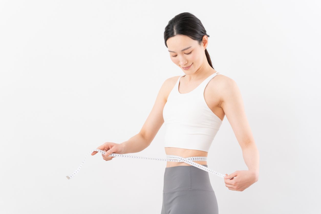 瘦腰運動：每天5分鐘練出「雙C腰」？日本媽媽實測4個極速減肚腩絕招，2個月減7.5kg！