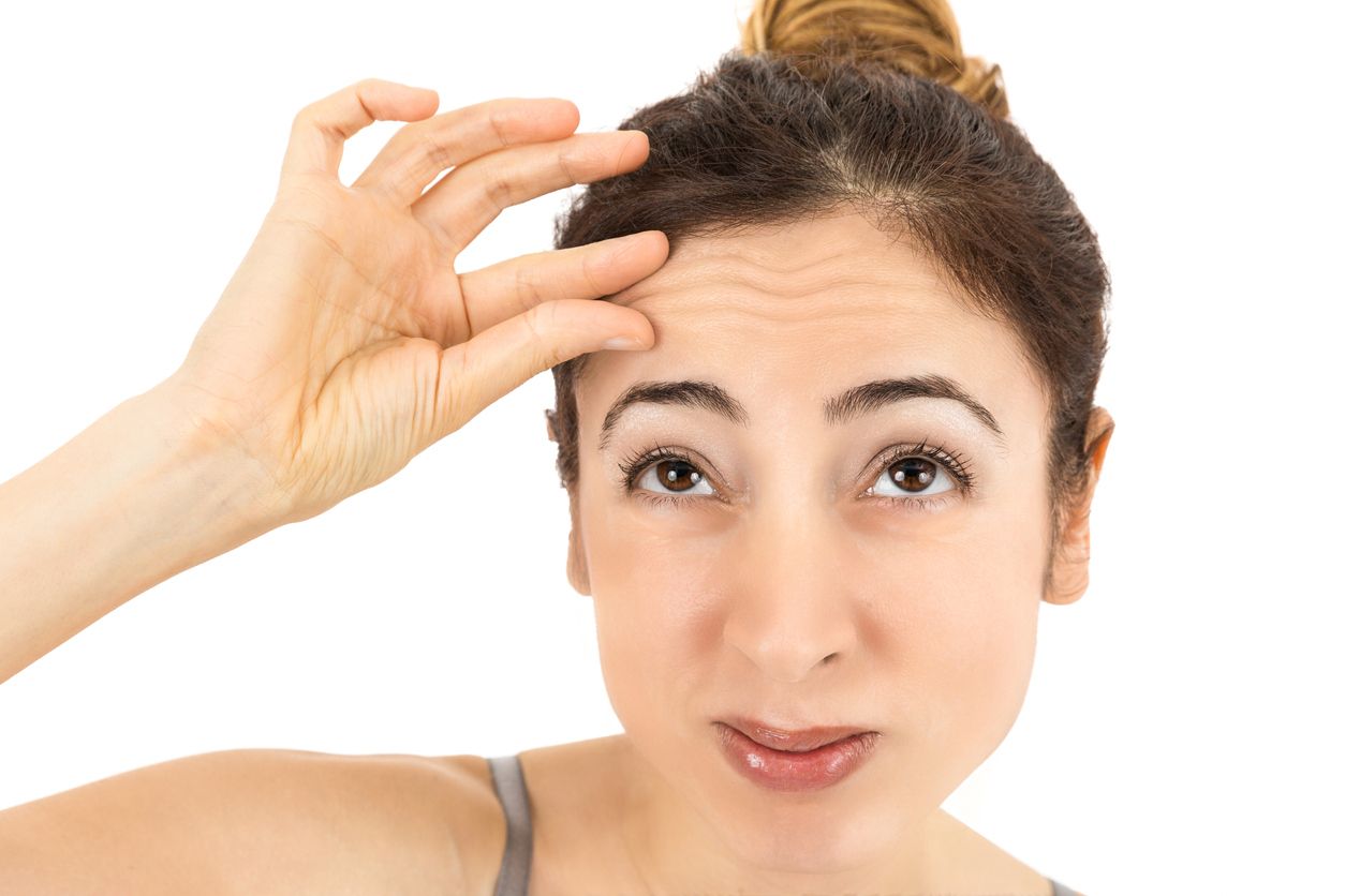【去額頭紋產品推薦】抬頭紋很顯老？7款熱門撫紋精華面霜+8大減紋技巧全攻略