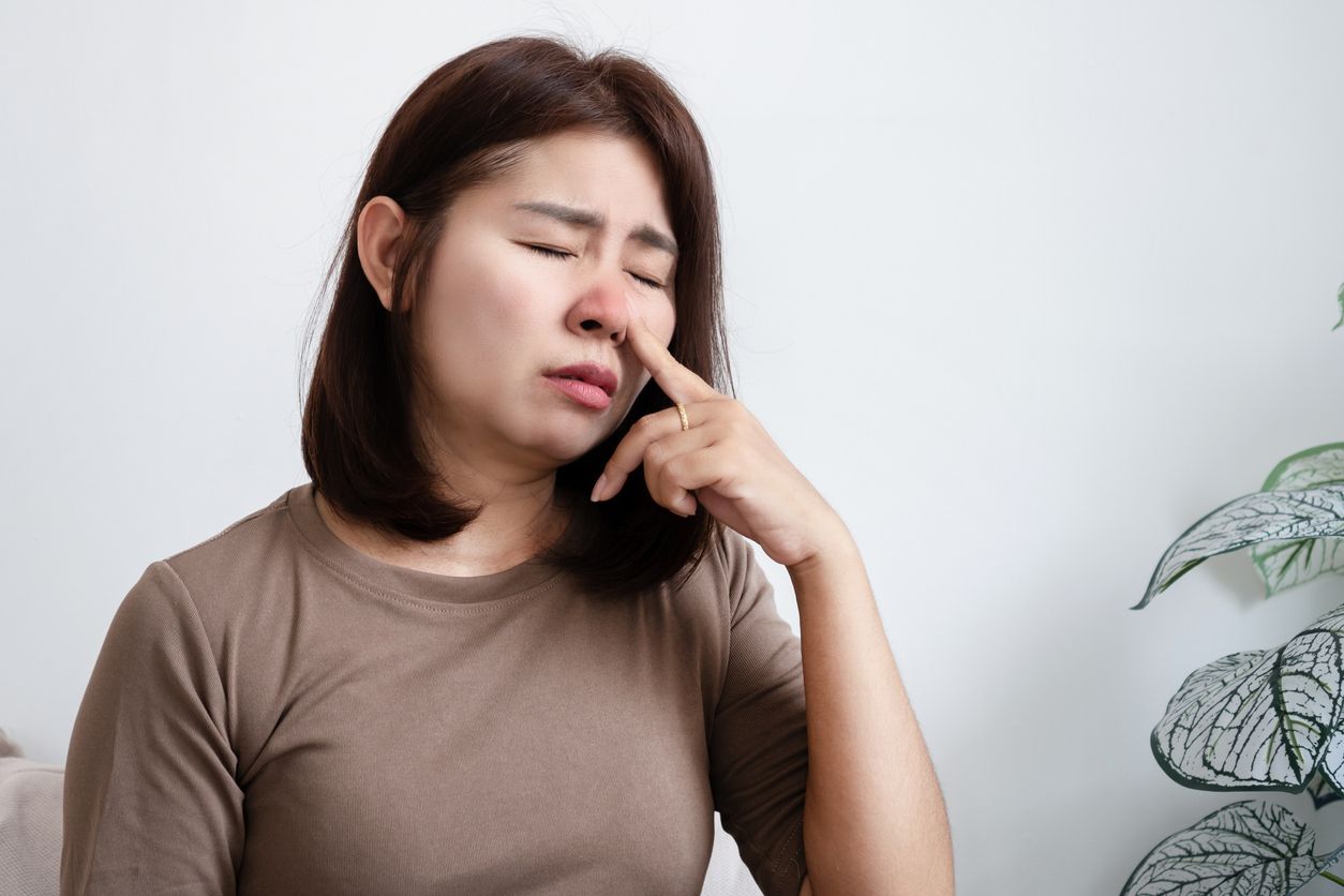 鼻中隔彎曲症狀破解：解析5大臨床警訊+5大改善方法 全面物理性打通氣道！