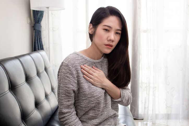 接近全禿的人士